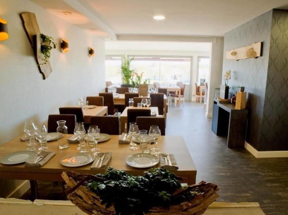 Logis Hotel Restaurant De La Madeleine Commercy Bagian luar foto
